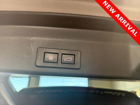 Used 2021 Subaru Ascent Limited w/ Technology Package image 19