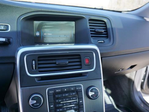 Used 2012 Volvo S60 T5 w/ Climate Pkg FWD image 16