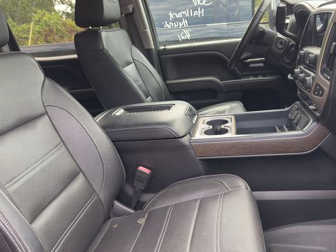 Used 2019 GMC Sierra 2500 Denali w/ Duramax Plus Package AWD/4WD image 3