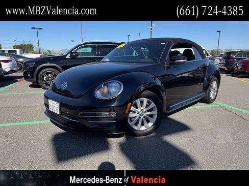 Used 2018 Volkswagen Beetle 2.0T S image 1