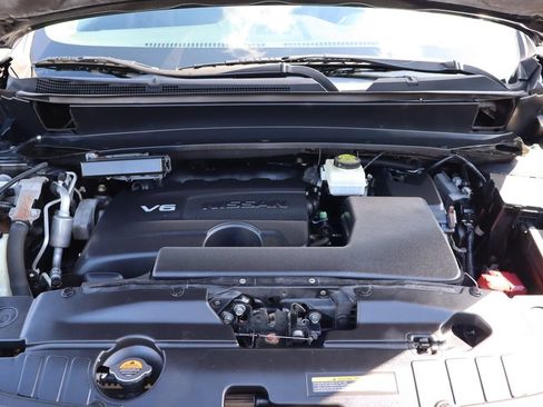 Used 2019 Nissan Pathfinder SL w/ SL Premium Package AWD/4WD image 40