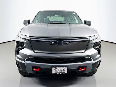 New 2026 Chevrolet Silverado EV Trail Boss image 2
