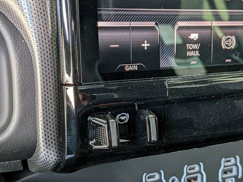 New 2026 RAM 3500 Limited AWD/4WD image 21