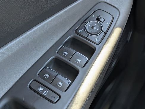 Used 2019 Hyundai Santa Fe SE AWD/4WD image 22