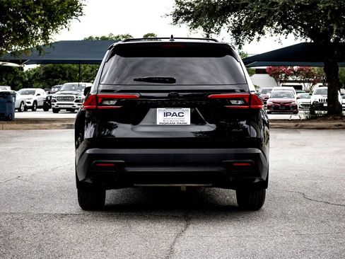 Used 2024 Toyota Grand Highlander XLE image 6