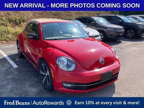 Used 2013 Volkswagen Beetle Turbo FWD image 1