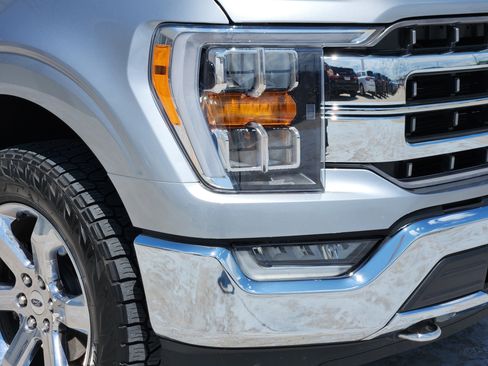 Used 2022 Ford F150 Lariat AWD/4WD image 10