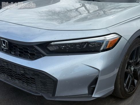 Used 2025 Honda Civic Sport image 8