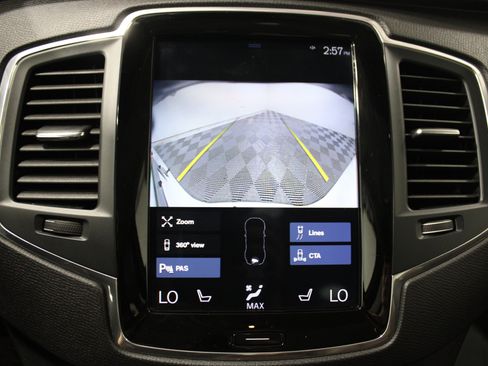 Used 2020 Volvo XC90 T6 Momentum AWD/4WD image 14