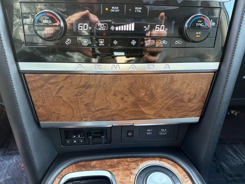 Used 2021 Nissan Armada SL w/ Captain's Chairs Package RWD image 29