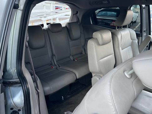 Used 2011 Honda Odyssey EX-L image 18
