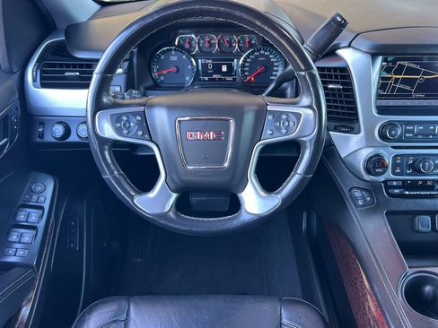 Used 2019 GMC Yukon XL SLT AWD/4WD image 17