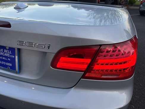 Used 2013 BMW 335i Convertible RWD image 19