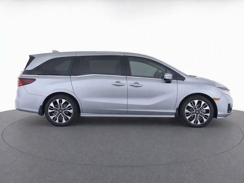 Used 2025 Honda Odyssey Elite image 2