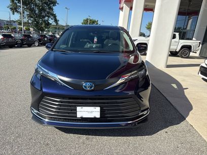Used 2024 Toyota Sienna XLE