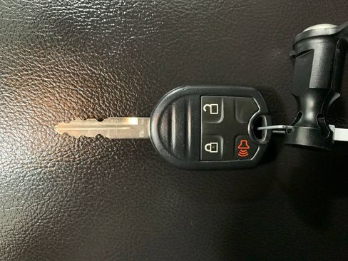 Used 2013 Ford Edge Limited AWD/4WD image 30