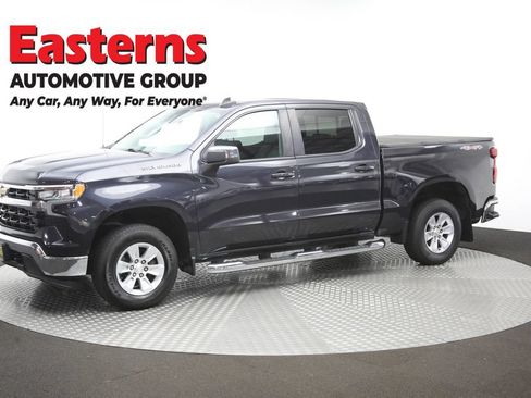 Used 2022 Chevrolet Silverado 1500 LT w/ Convenience Package II AWD/4WD image 57