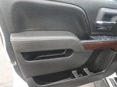 Used 2017 GMC Sierra 3500 SLE image 13