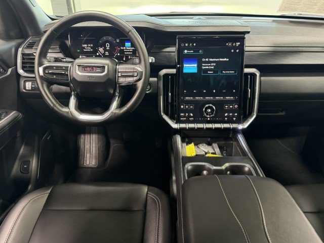 Certified 2026 GMC Acadia Elevation w/ Elevation Premium Package AWD/4WD image 9