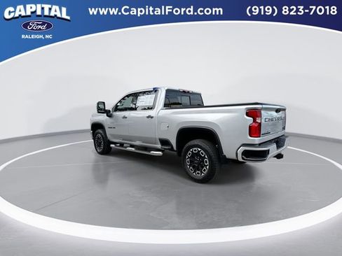 Used 2021 Chevrolet Silverado 2500 High Country w/ Z71 Off-Road Package AWD/4WD image 6