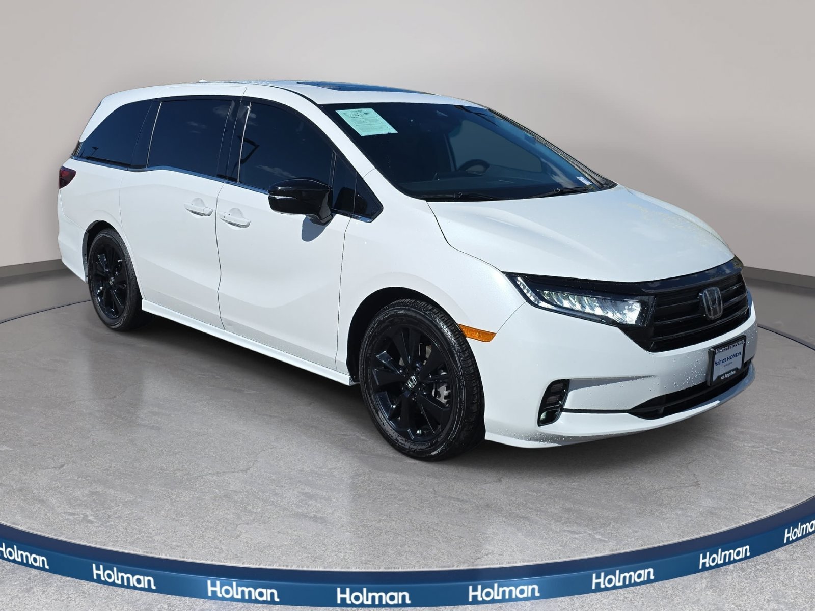 Used 2024 Honda Odyssey Sport image 4