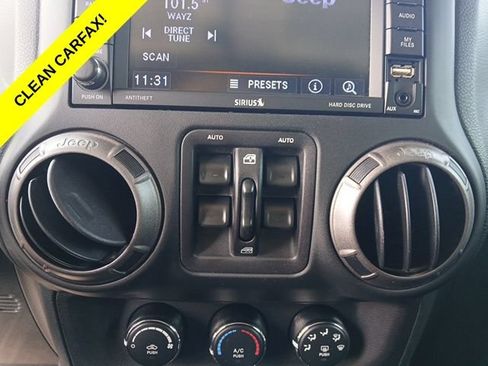 Used 2018 Jeep Wrangler Unlimited Sport S AWD/4WD image 17
