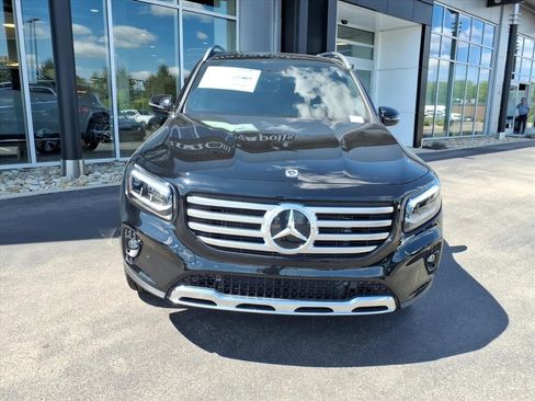New 2025 Mercedes-Benz GLB 250 4MATIC image 11