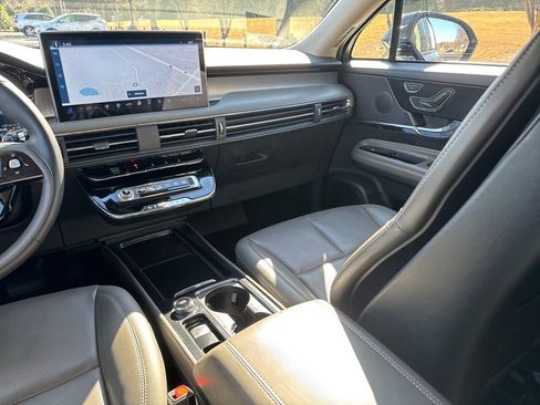 Used 2023 Lincoln Corsair FWD w/ Equipment Group 101A image 31