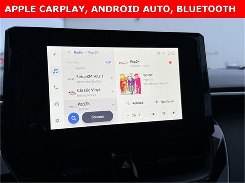 Certified 2025 Toyota Corolla SE image 3