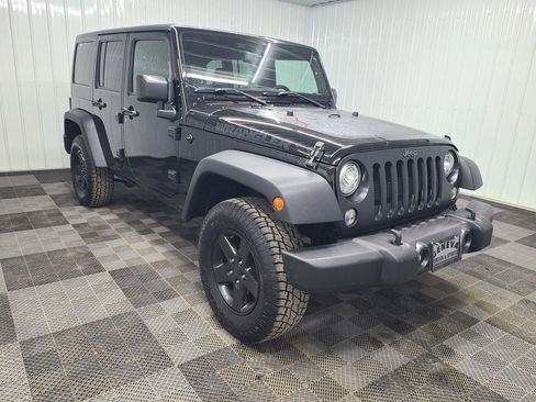 Used 2017 Jeep Wrangler Unlimited Sport AWD/4WD image 4