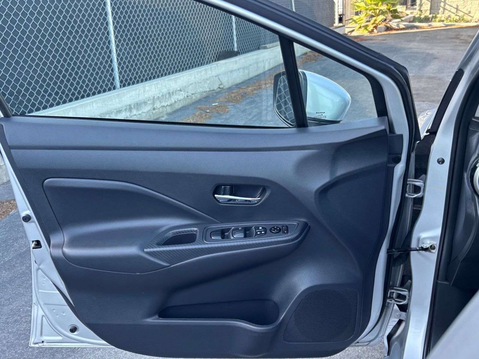 Used 2025 Nissan Versa SV FWD image 18