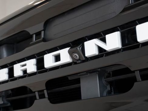 Used 2022 Ford Bronco Outer Banks AWD/4WD image 3