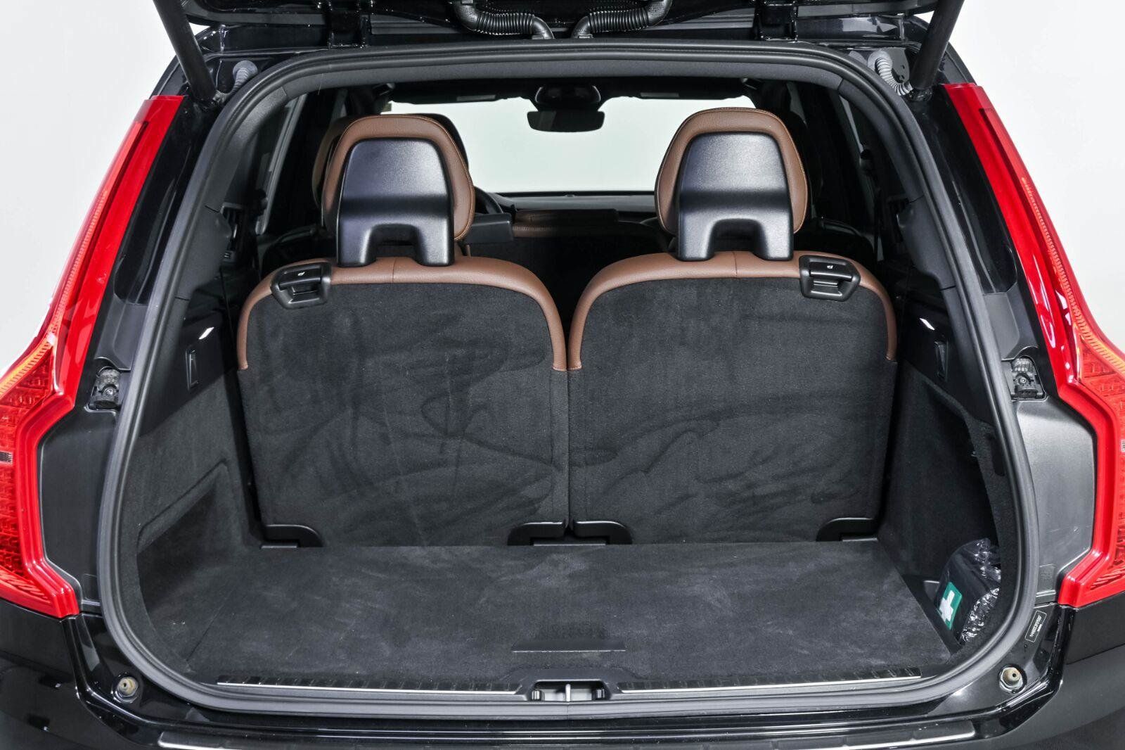 Certified 2024 Volvo XC90 T8 Plus w/ Protection Package Premier AWD/4WD image 29