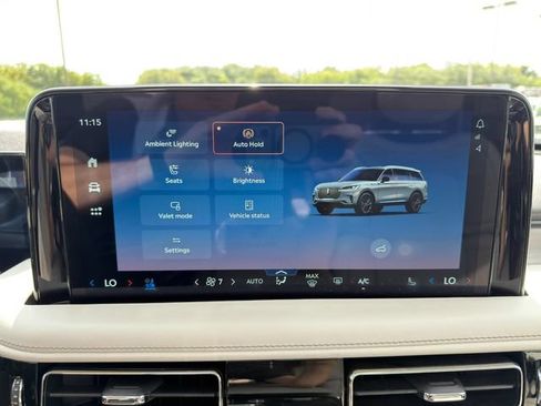 Used 2025 Lincoln Aviator Reserve w/ Equipment Group 201A AWD/4WD image 36