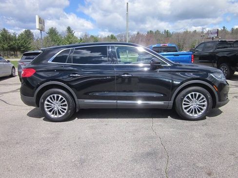 Used 2018 Lincoln MKX Select w/ Select Plus Package AWD/4WD image 7