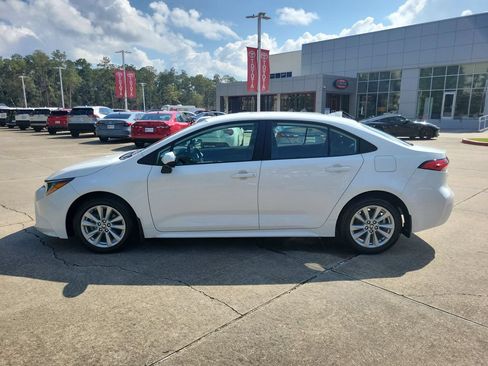 Certified 2026 Toyota Corolla LE w/ LE Premium Package FWD image 2