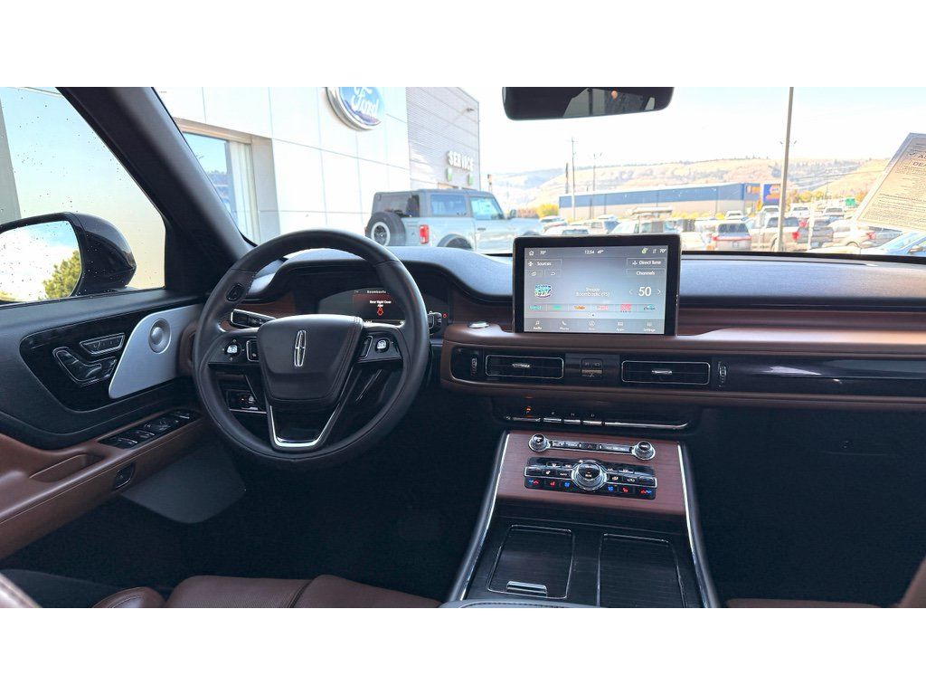 Used 2023 Lincoln Aviator Reserve w/ Equipment Group 201A RWD image 14
