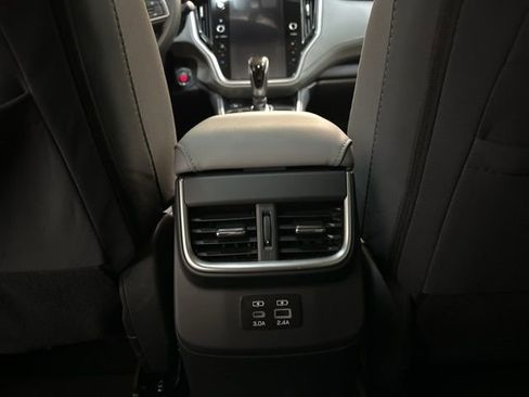 Certified 2025 Subaru Outback Premium image 31