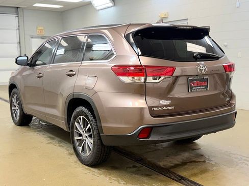 Used 2018 Toyota Highlander XLE FWD image 7