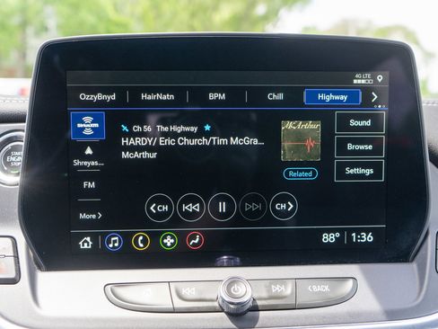 Used 2025 Chevrolet Blazer LT AWD/4WD image 16