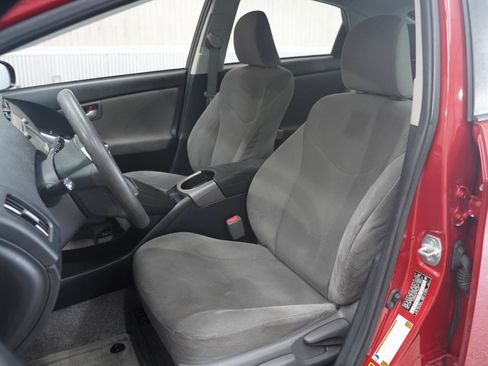 Used 2014 Toyota Prius Three w/ Solar Roof Package FWD image 21