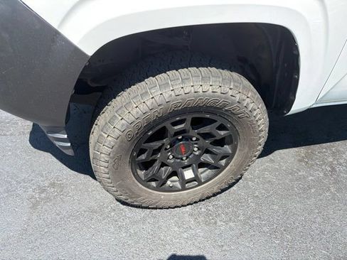 Used 2021 Toyota Tacoma SR AWD/4WD image 2