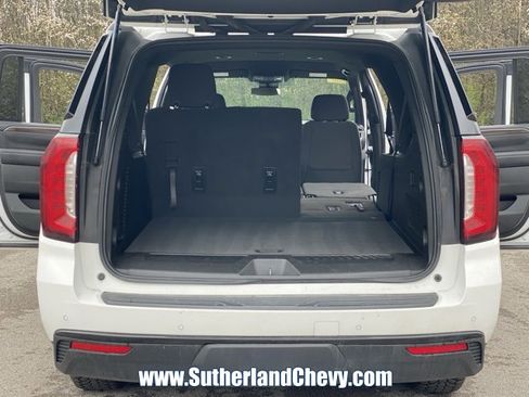 Used 2024 GMC Yukon XL SLE image 45
