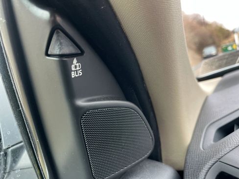 Used 2012 Volvo XC60 T6 R-Design image 26