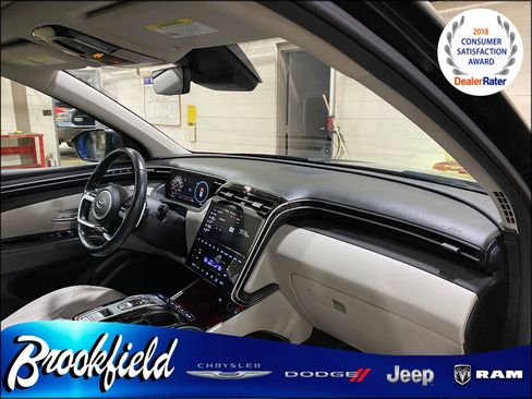 Used 2024 Hyundai Tucson Limited image 31