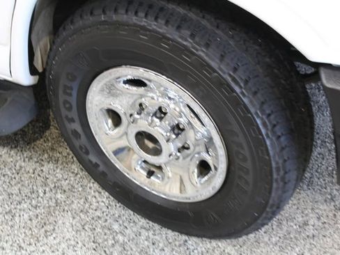 Used 2014 GMC Savana 3500 image 27