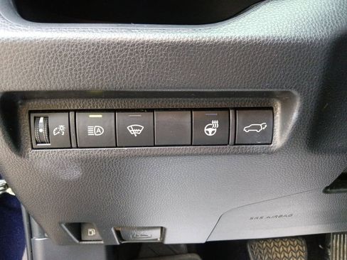 Used 2021 Toyota RAV4 XSE w/ XSE Grade Weather Package AWD/4WD image 17