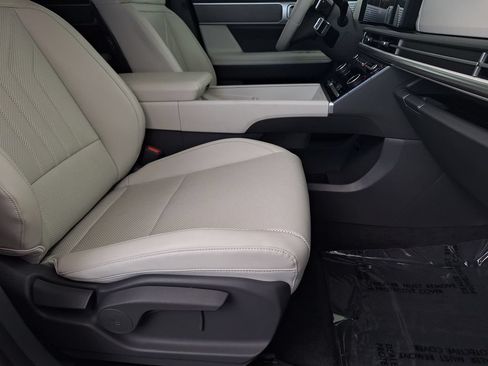 Used 2025 Hyundai Santa Fe SEL FWD image 27