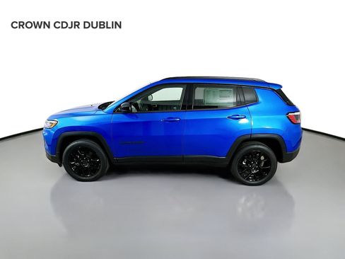 Used 2026 Jeep Compass Latitude AWD/4WD image 8