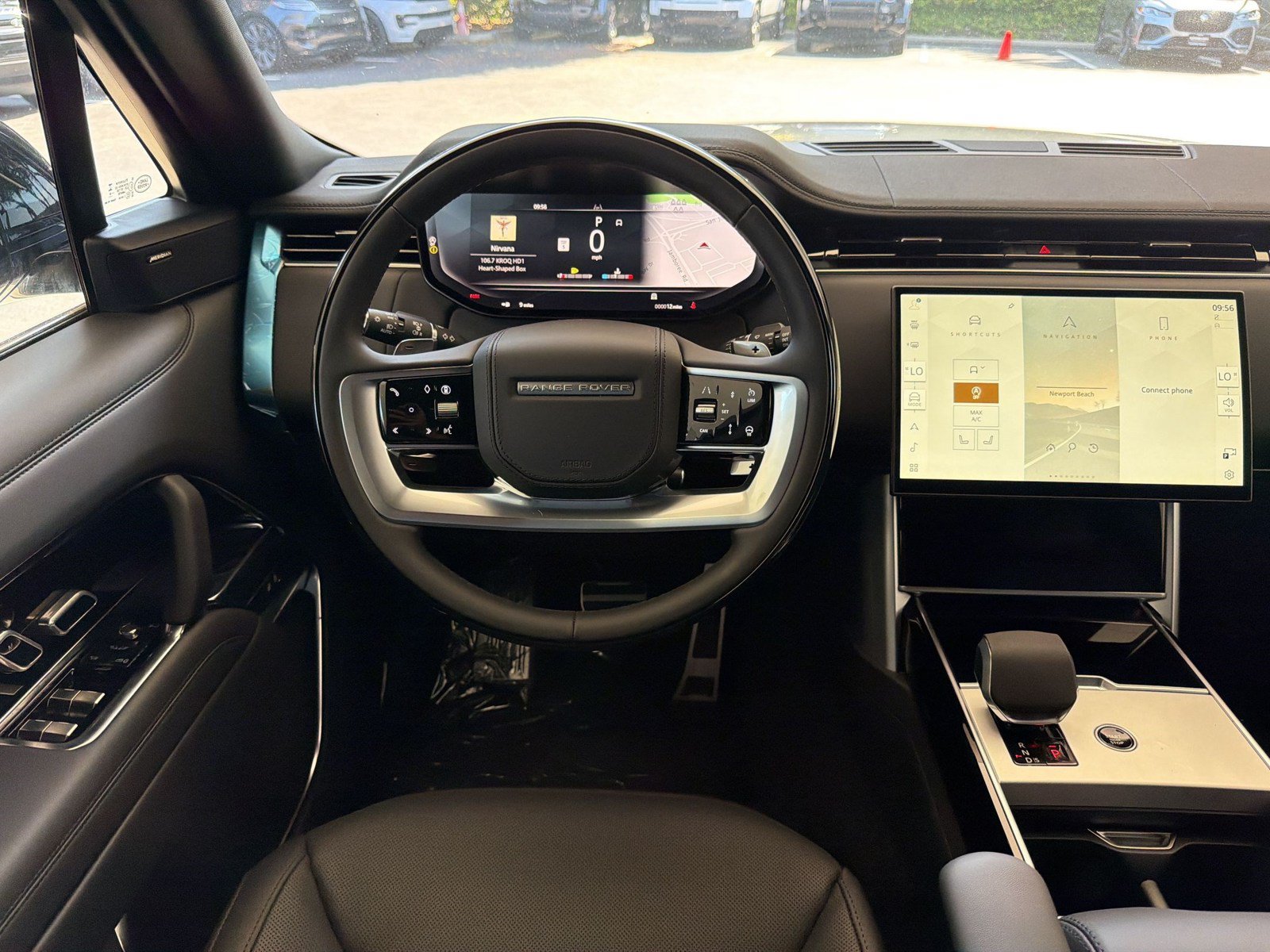 New 2026 Land Rover Range Rover Long Wheelbase SE AWD/4WD image 29